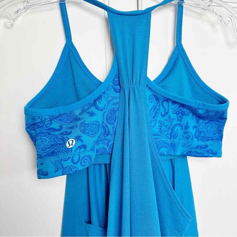 lululemon athletica no limits tank top Blue Paisley Sports Bra
